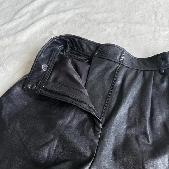 Amanda Uprichard Jane Faux Leather Black Shorts M