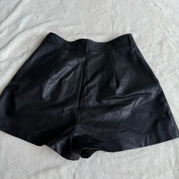 Amanda Uprichard Jane Faux Leather Black Shorts M