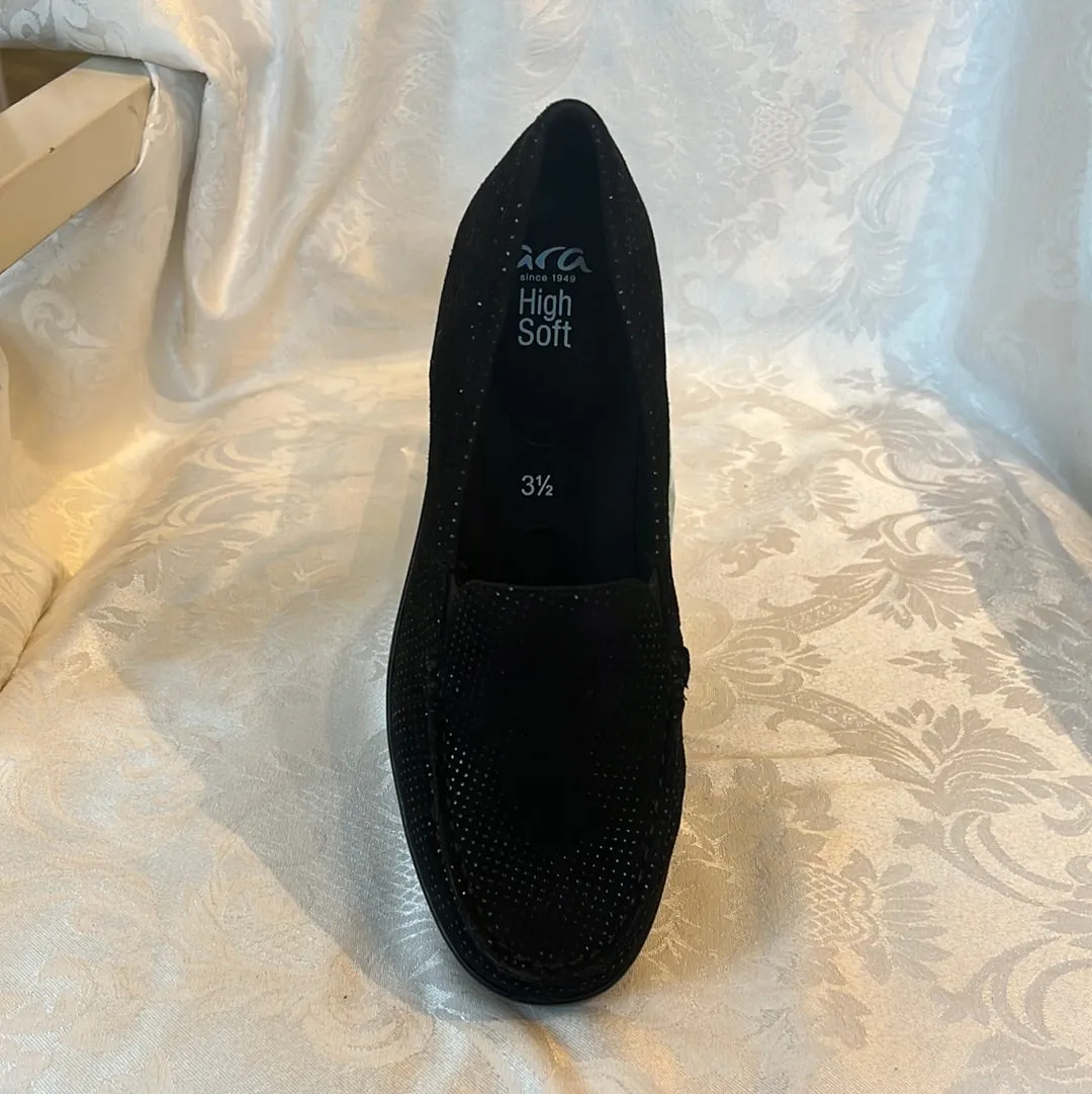 ARA DEWITT PINDOT PRINTED BLACK SUEDE LOAFER