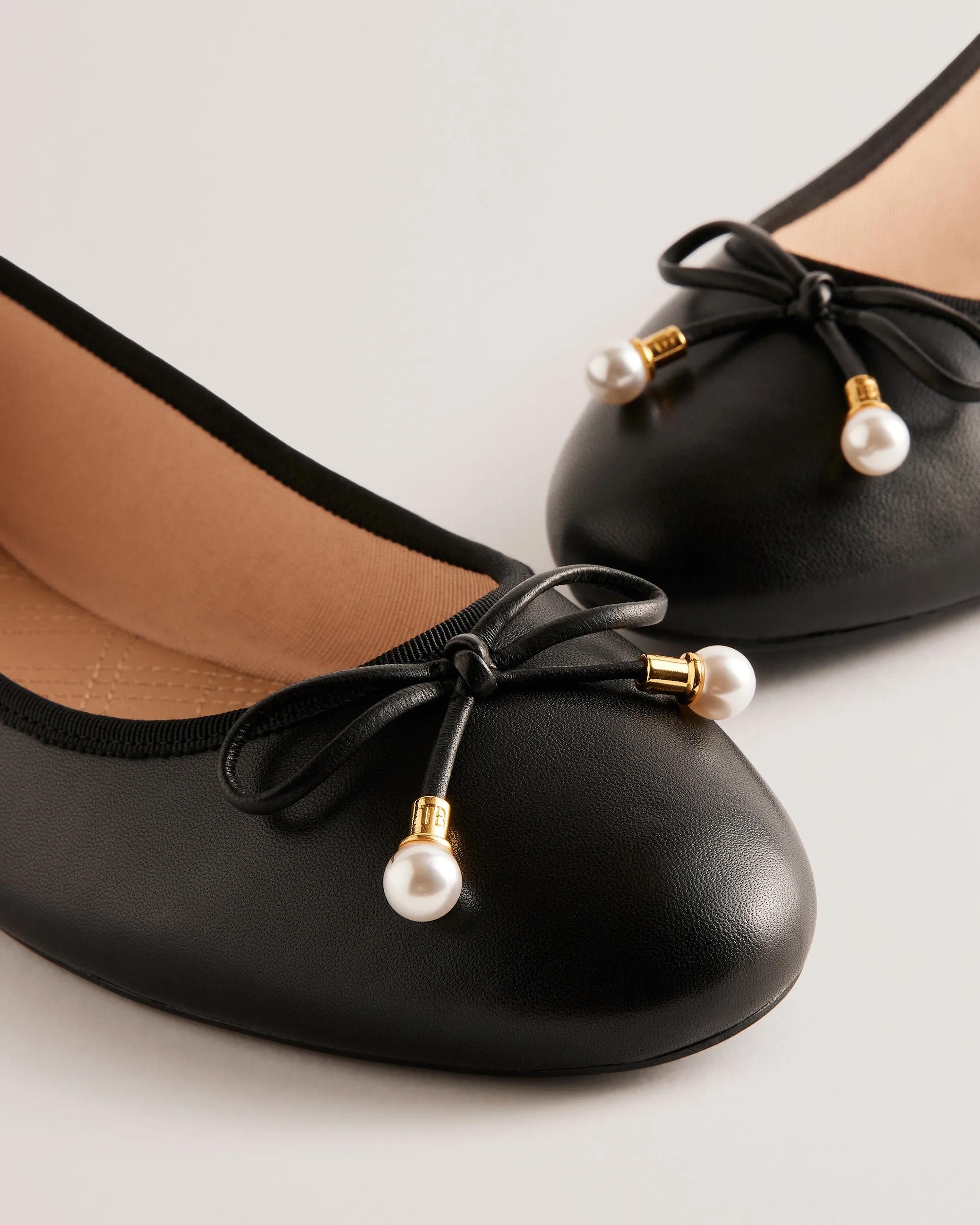 Ayvvah Bow Detail Leather Ballet Flats Shoes Black