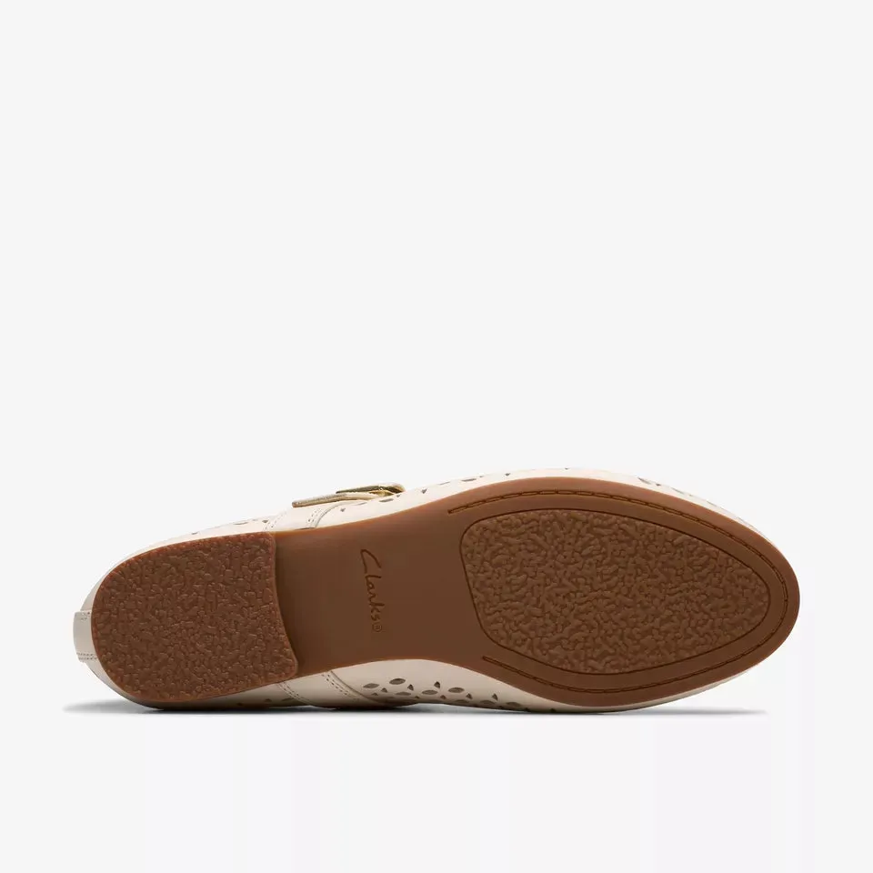 Clarks Women's Fawna Jane Cream Leather 26181230
