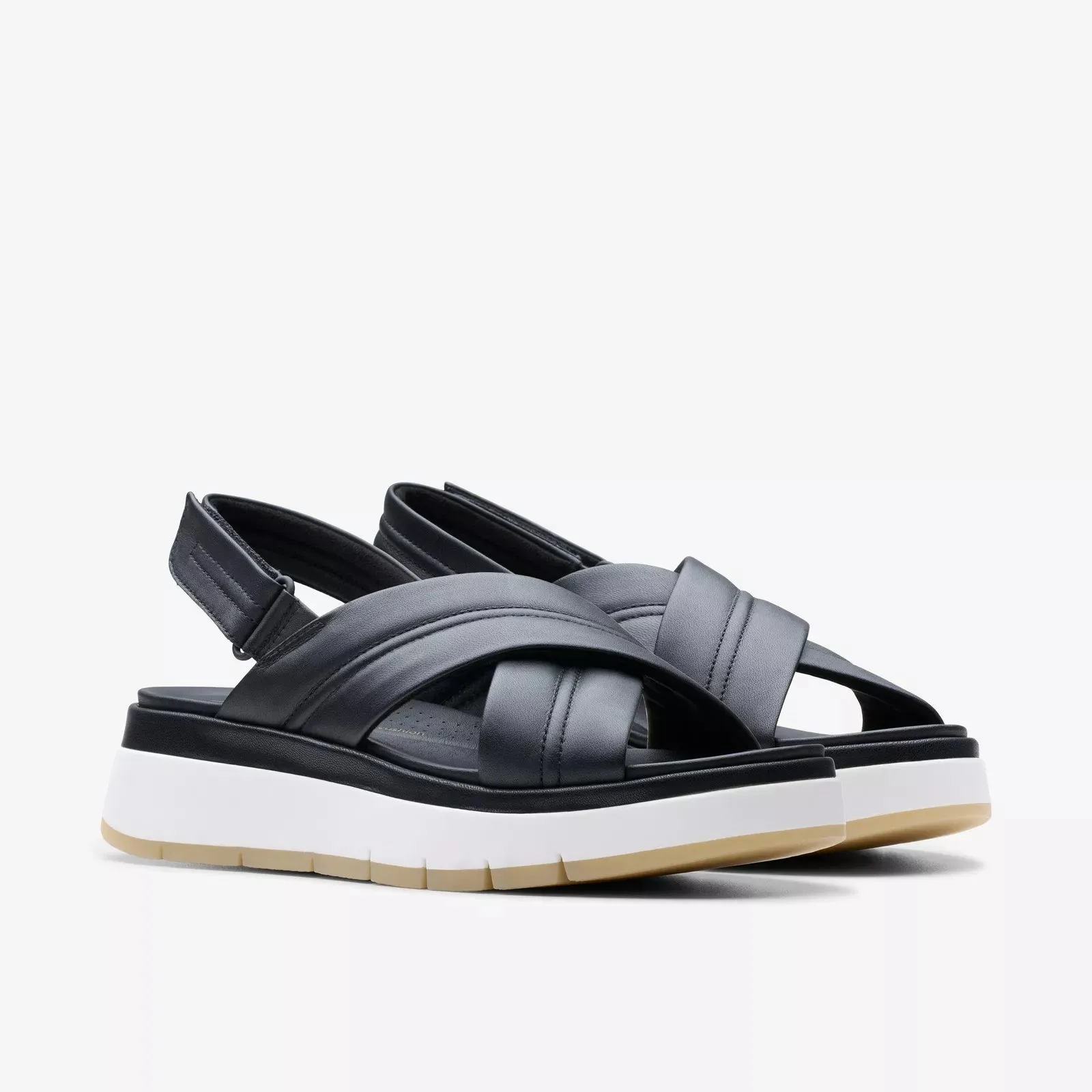 Clarks Women's Tuscan Cross Black Leather 26182233