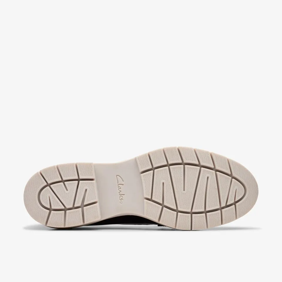 Clarks Women's Westlynn Bella Black Patent | Warm Beige