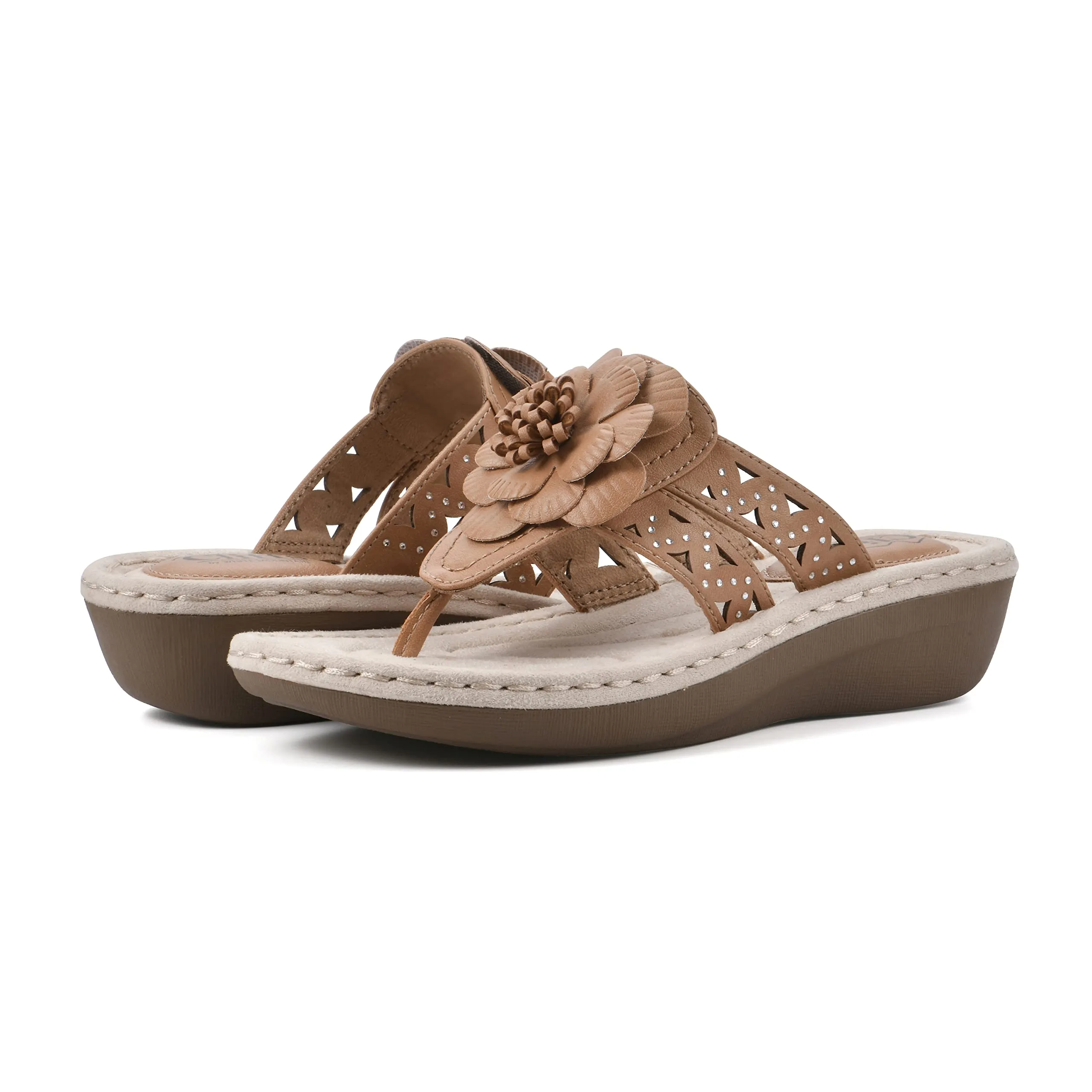 CLIFFS BY WHITE MOUNTAIN Shoes CYNTHIA Women's Sandal, TAN/SMOOTH, 9 M