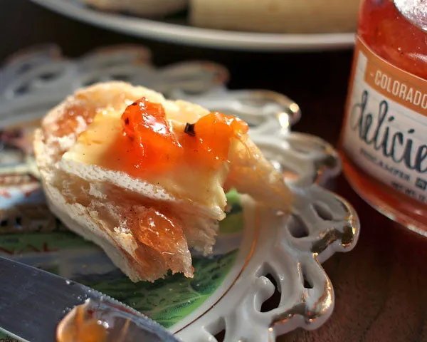 Colorado Whiskey Peach Deliciousness : Cheeseboard Size