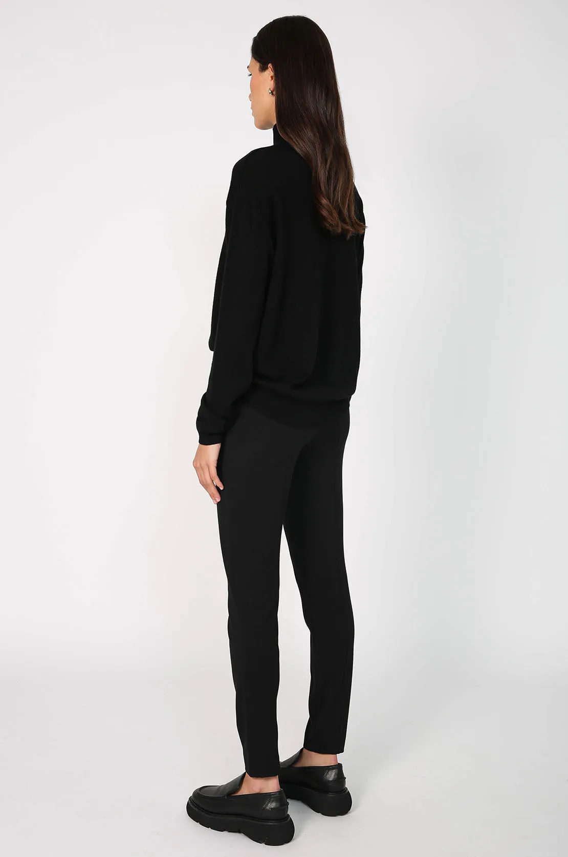 define pant / black ponti