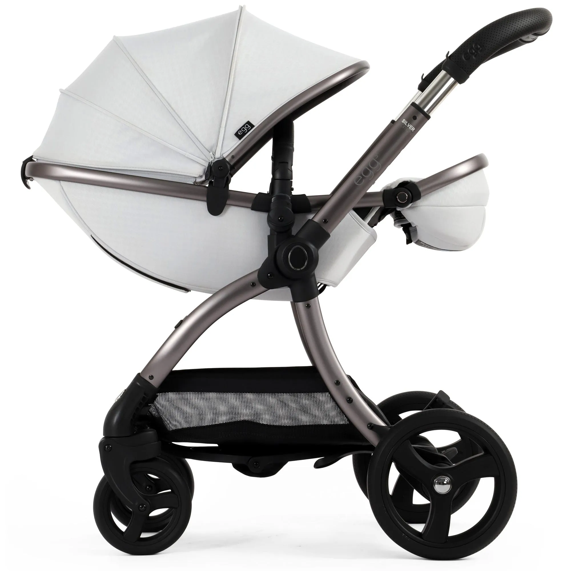 egg3 Luxury Maxi-Cosi Travel System Bundle - Houndstooth Silver