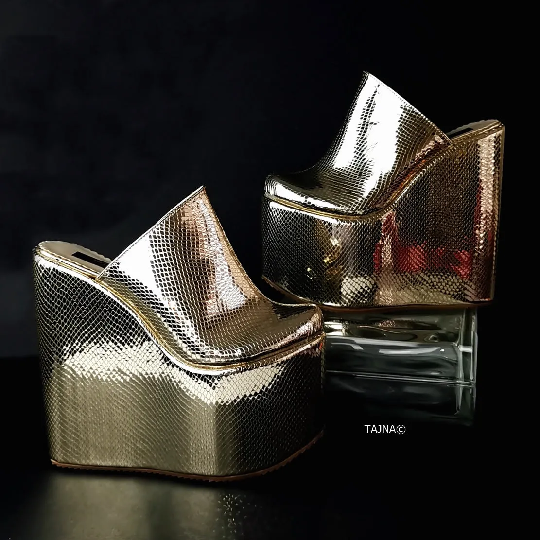 Gold Shiny Sabo Wedge Mules