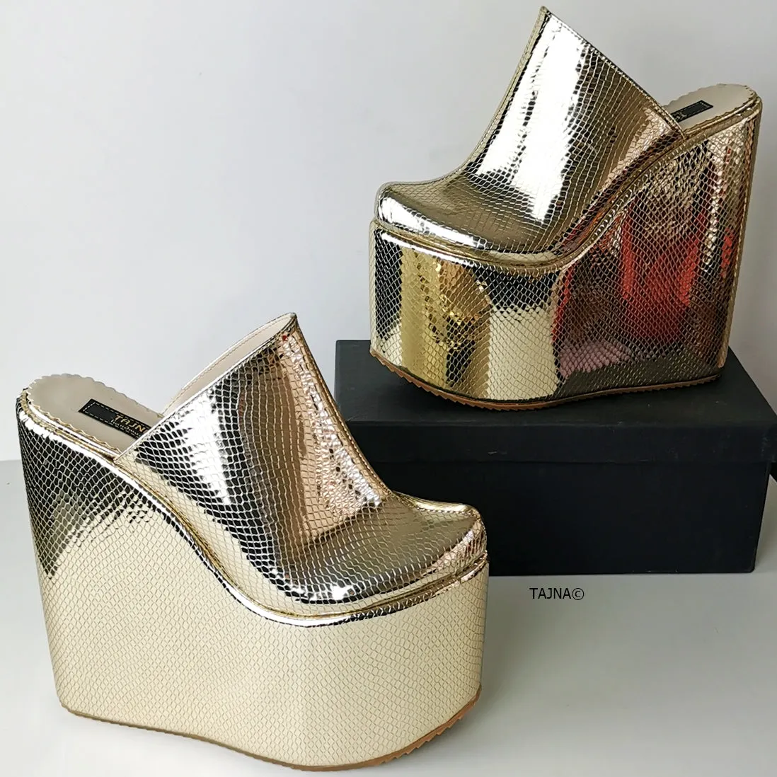Gold Shiny Sabo Wedge Mules