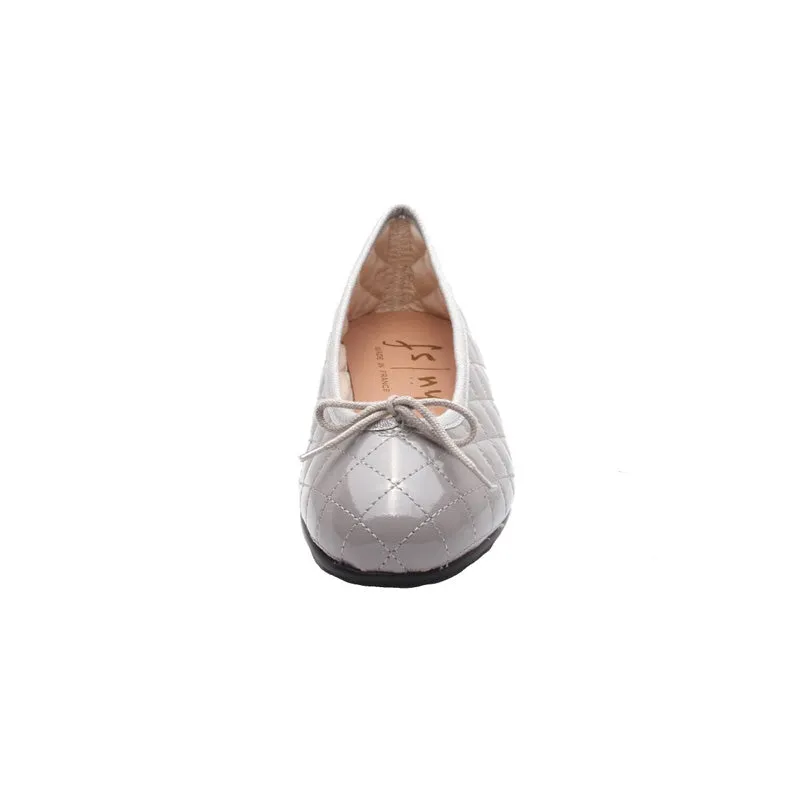 Helium - Lt. Grey Patent