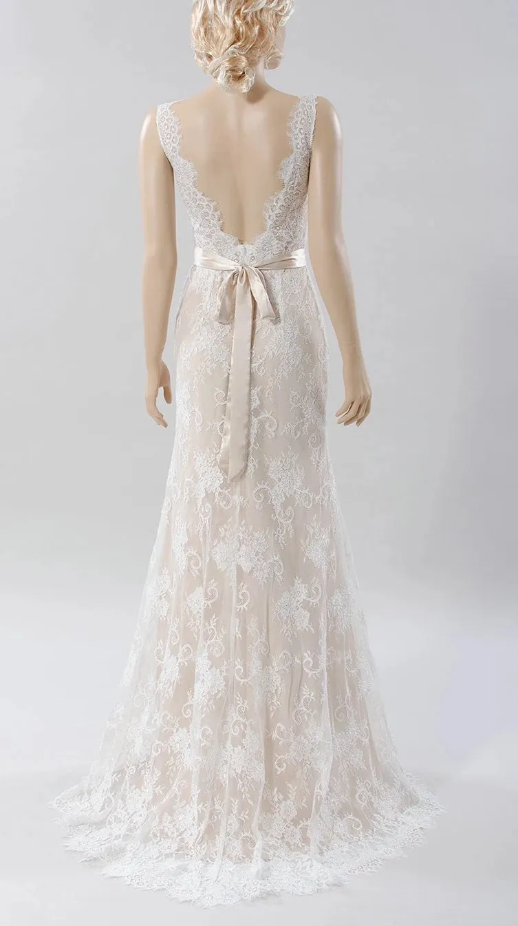High Quality French Lace Deep V-back Wedding Dress