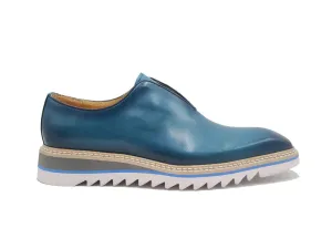 Laceless Loafer with Contrast color lightweight sole