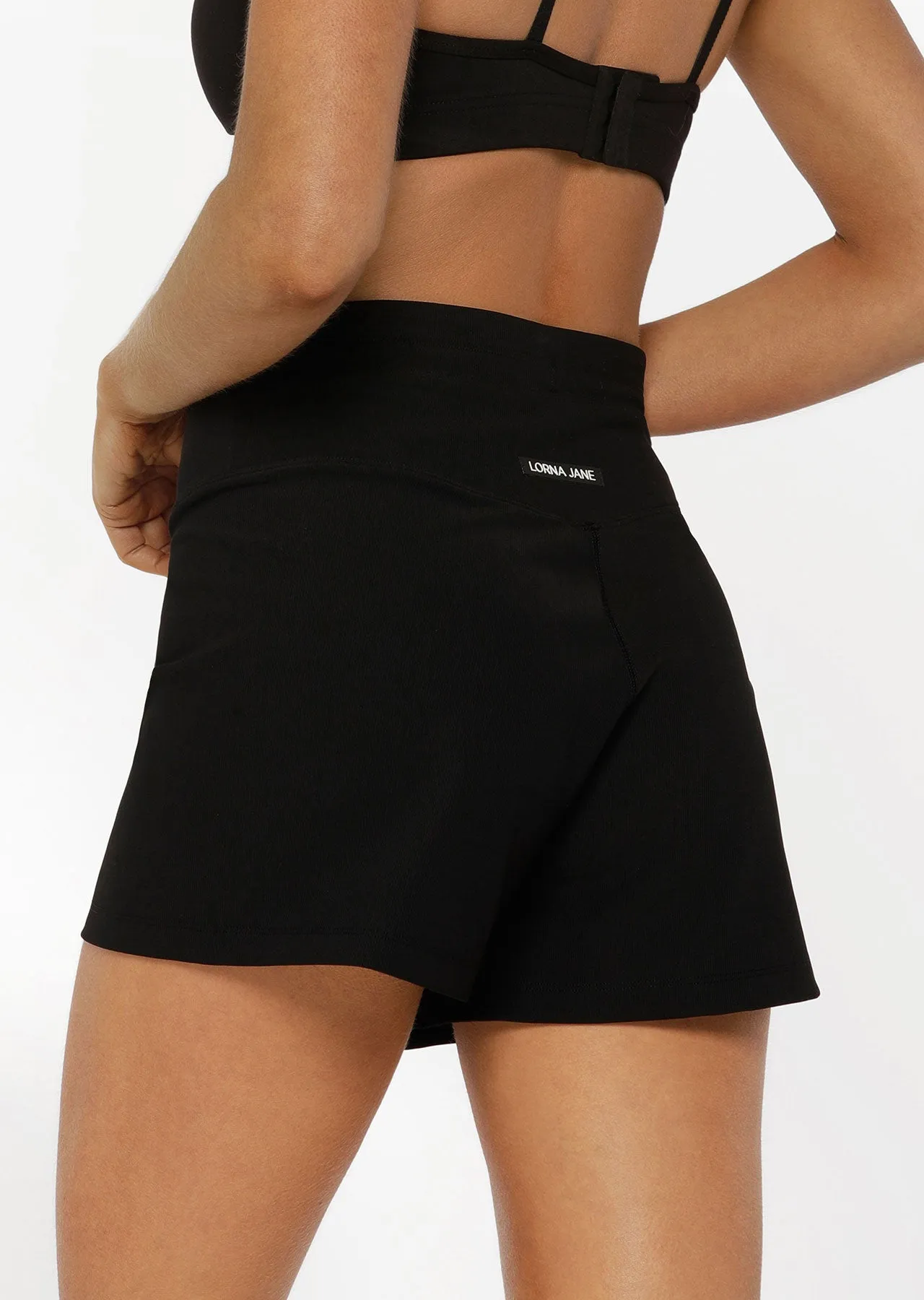 Lorna Jane Pace It Rib Kick Short - Black