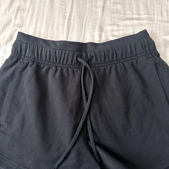 Lululemon Inner Glow High-Rise Short 3&quot; in Black EUC