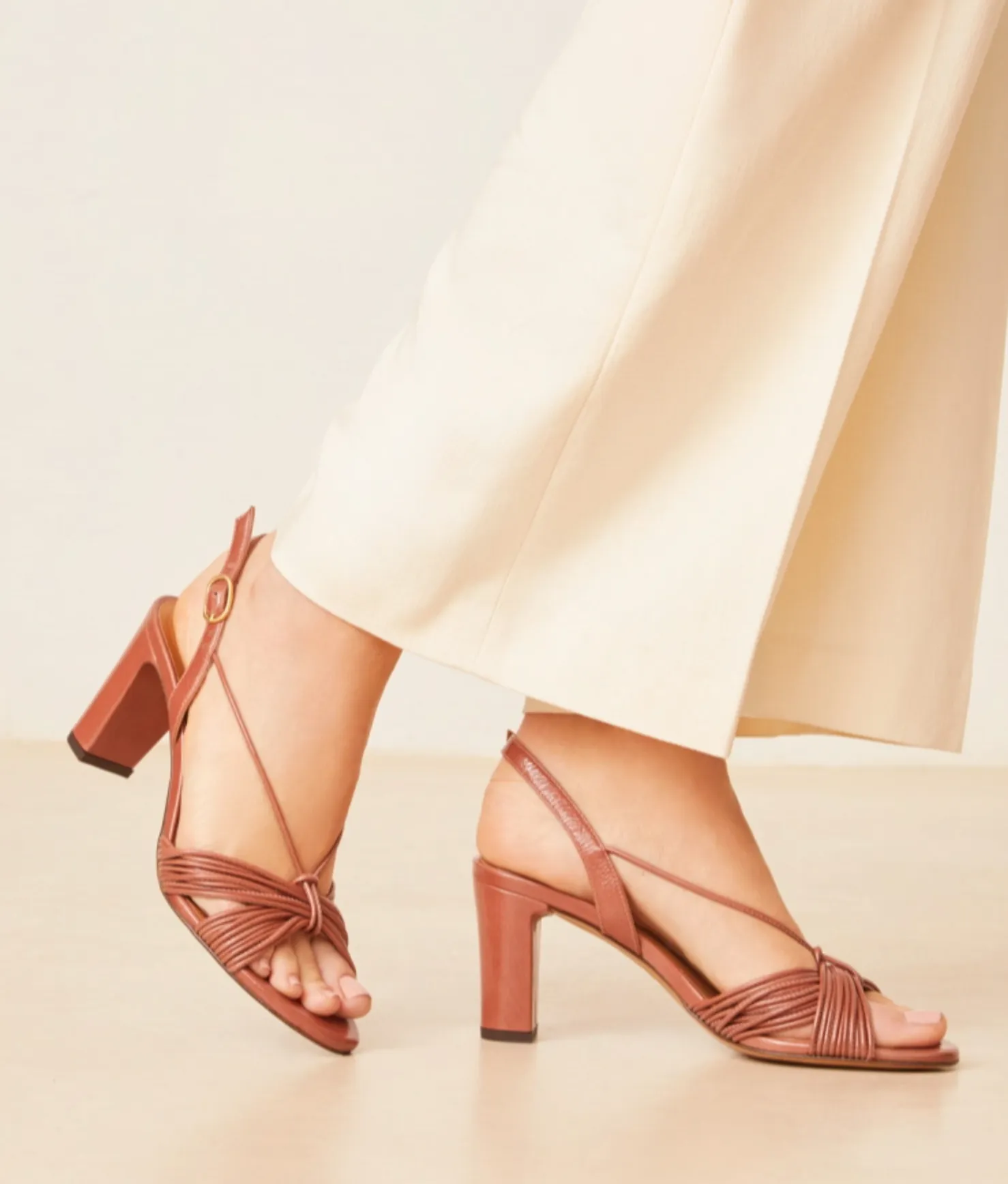 Rivecour N°778 Pink Powder Leather Sandals