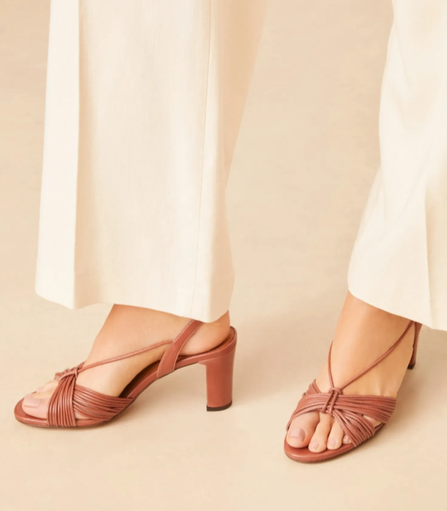 Rivecour N°778 Pink Powder Leather Sandals
